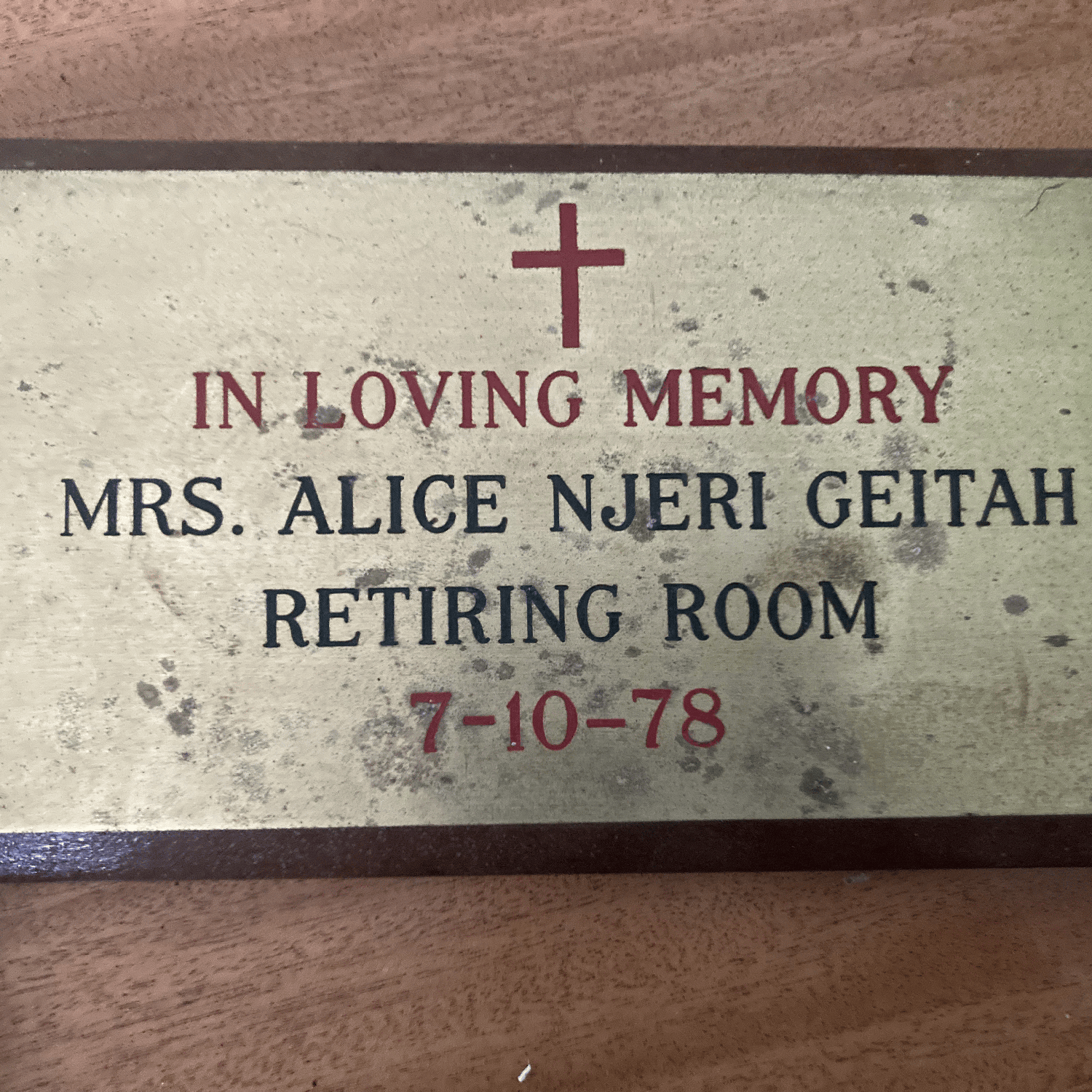 Alice_Njeri_Giitandira_retiring_room_rotated